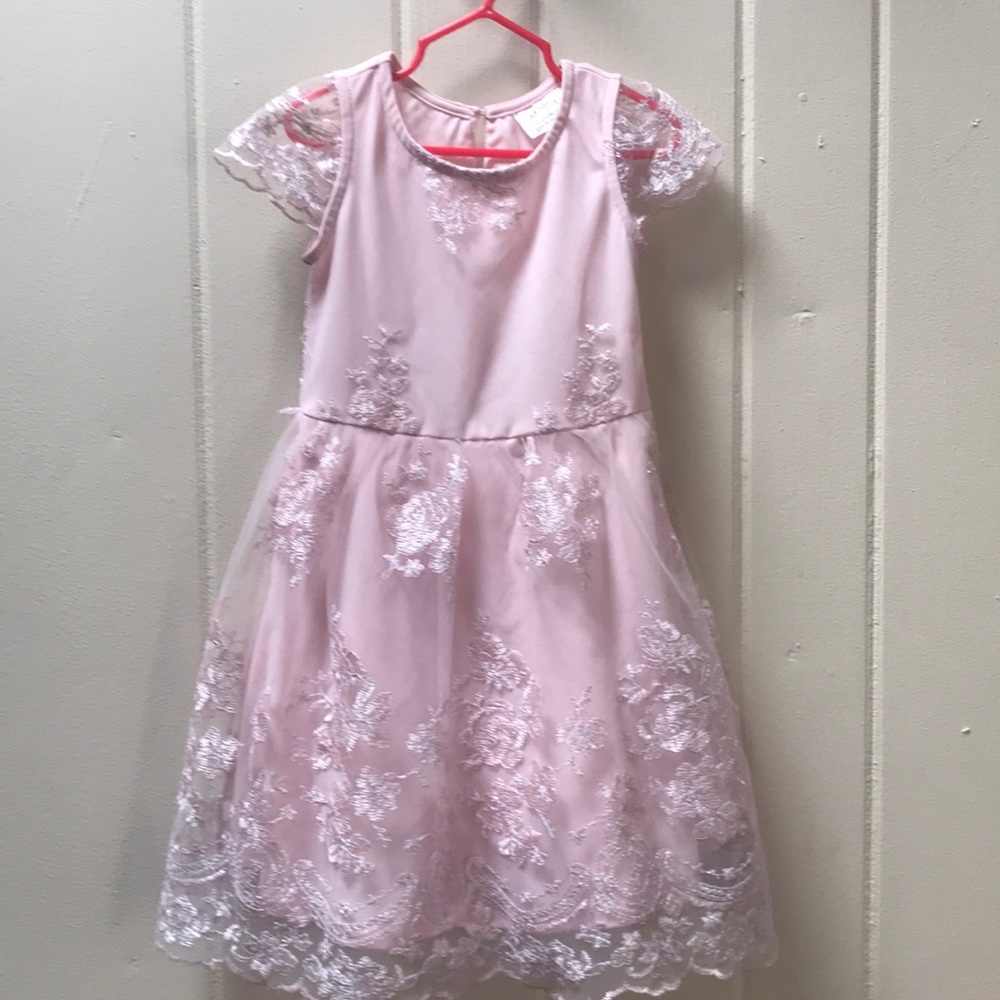 Pink lace girls dress size 4-5 GUC